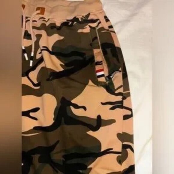 Brand new shorts nwot French brand imported fits 32-36 waists rare! desert camo - Picture 6 of 8